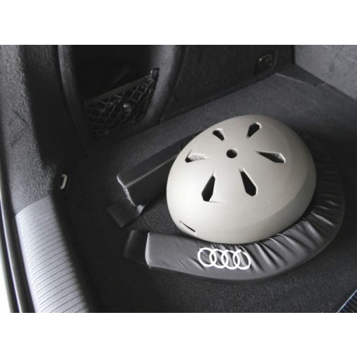 AUDI csomagtérelválasztó